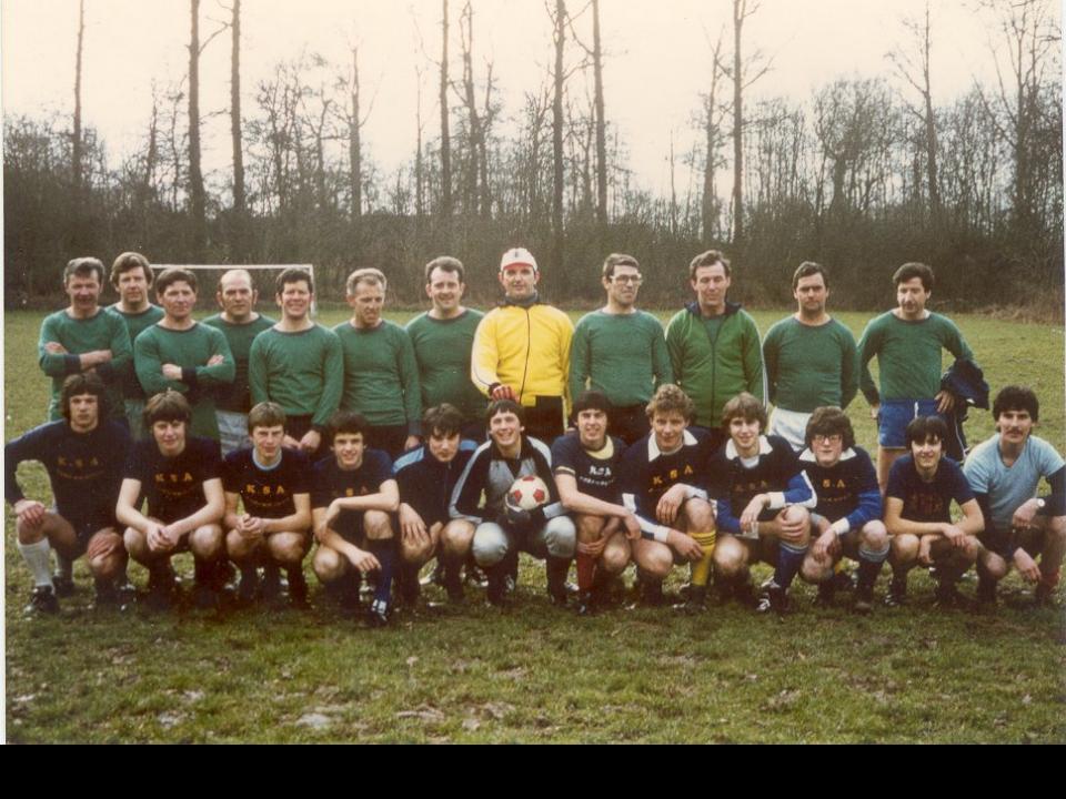 voetbal KSA leiding - ouders opendeurdag februari 1983.jpg